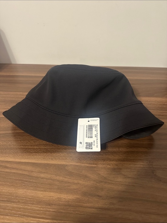 lululemon athletica Accessories - NWT Lululemon Reversible Ribbed Bucket Hat
Black